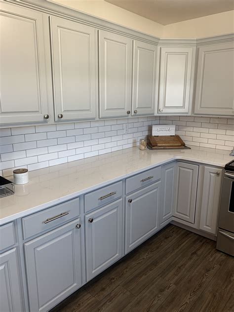 light gray countertop colors